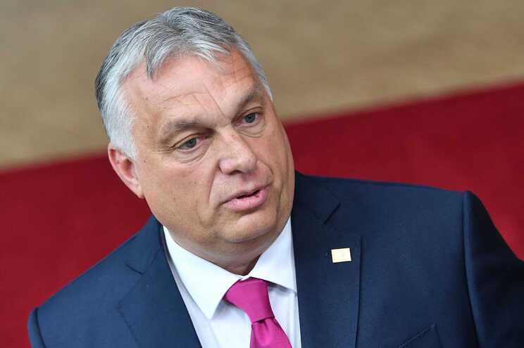 Orbán acusa a la Comisión Europea de "comportamiento irresponsable"