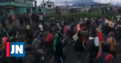 Tres muertos y 100 heridos en manifestaciones indígenas en Ecuador