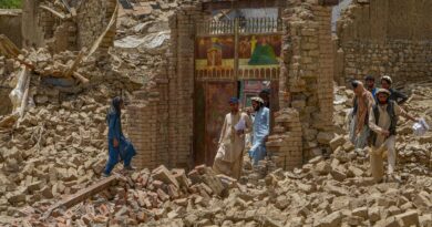 Nuevo terremoto mata a 5 en Afganistán, los talibanes terminan la búsqueda de sobrevivientes