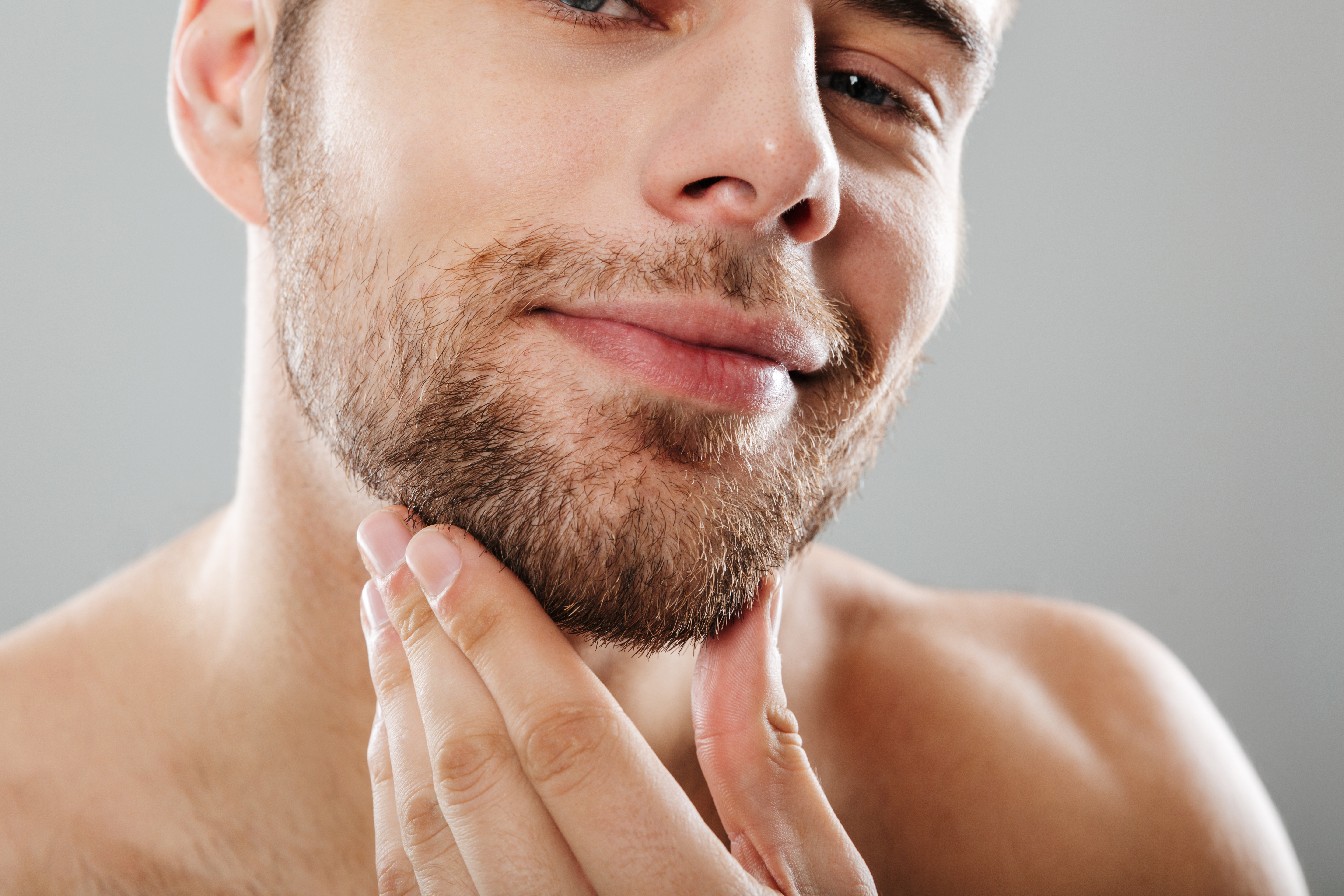 salud-hombre-belleza-estetica-barba-minoxidil