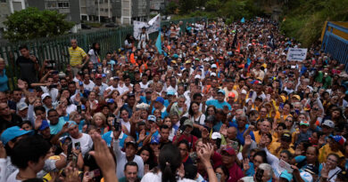 Oposición en Venezuela decide mantener candidato provisional para elecciones
